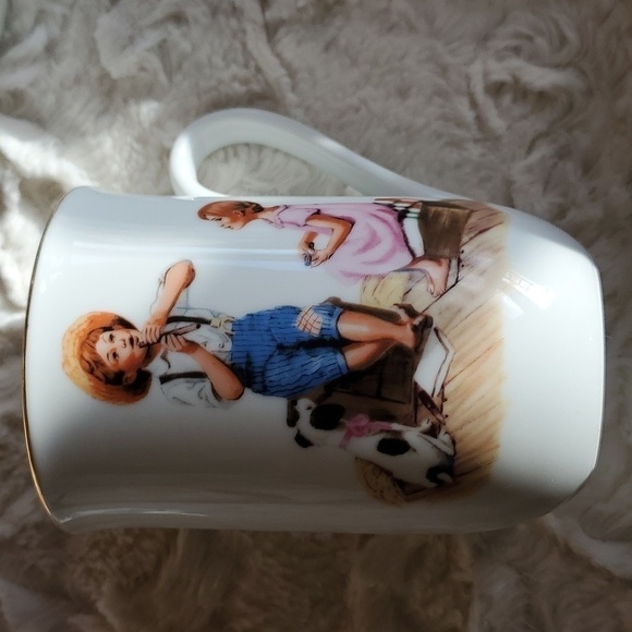 Norman Rockwell Made in Japan Museum Set of 7 Coffee or Tea Cups Gold Rimmed - Picture 7 of 16